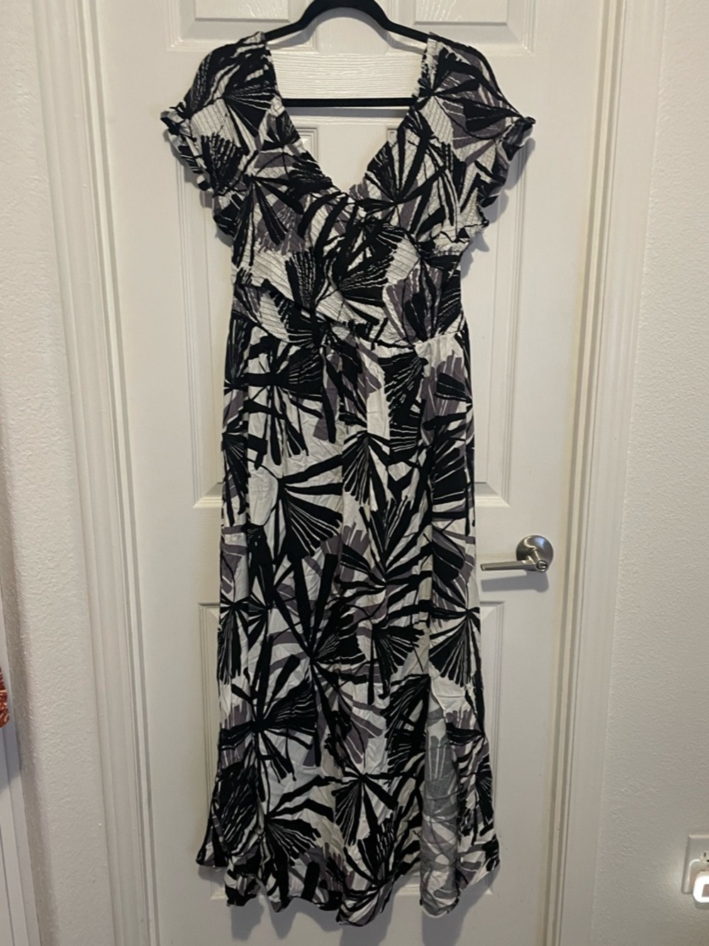 City Chic Black and White Leaf-Print Maxi Dress